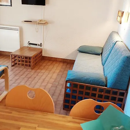 4 Pers Avec Terrasse En Bord De Et Wi-fi - Fr-1-827-77 * רוקברון-קאפ-מרט